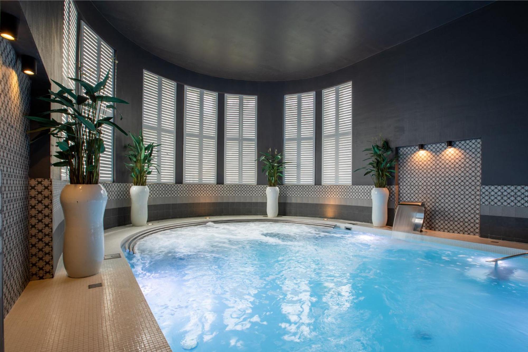 Hotelli Hedon & 4*